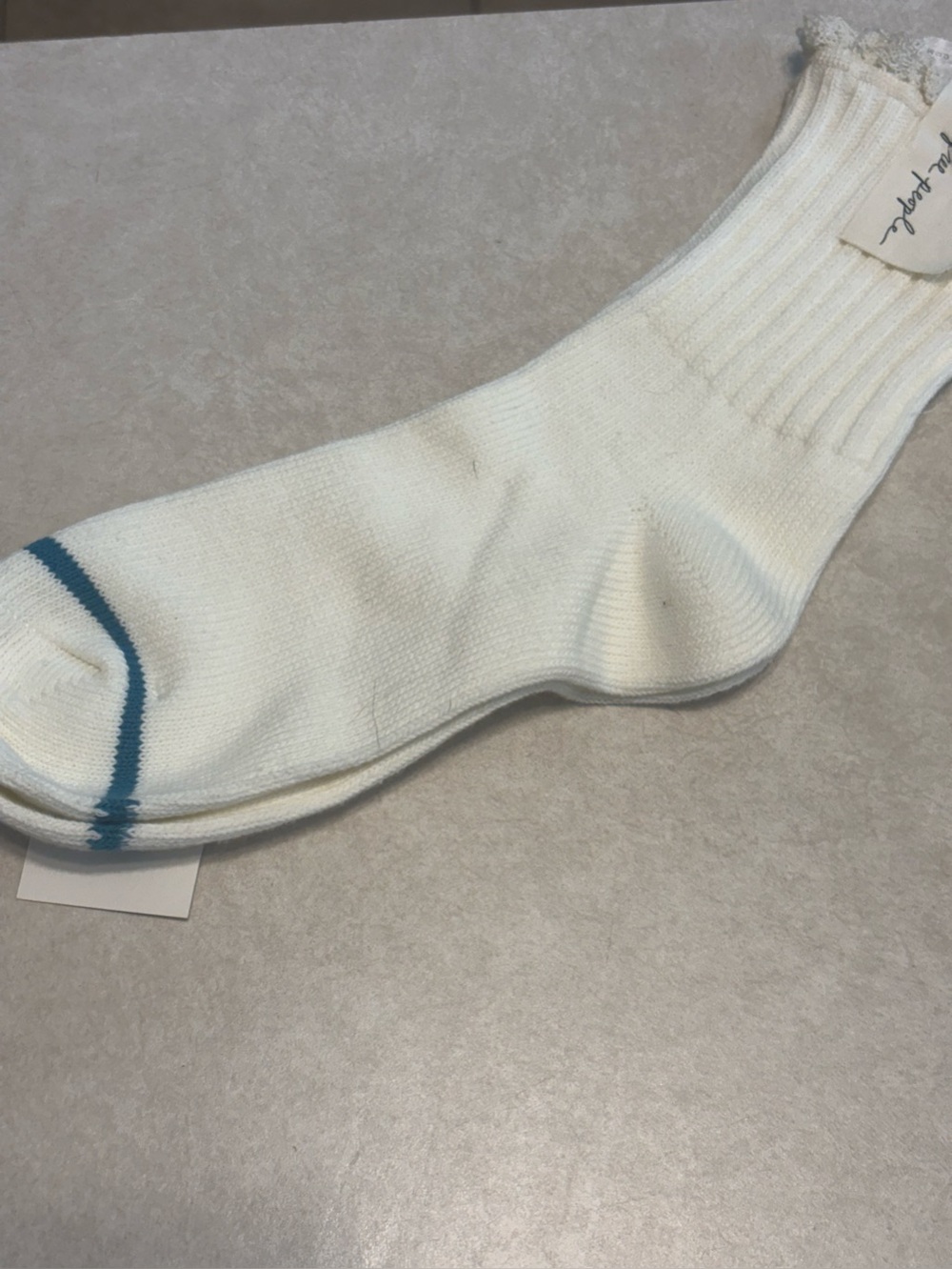 NWT Free People white socks w/ delicate lace at the cuff & comfy ribbing, OSFA